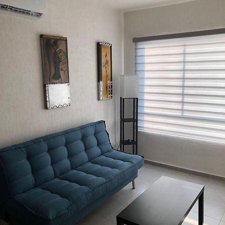 Apartamento Familiar Con Alberca En プレヤデルカーメン エクステリア 写真
